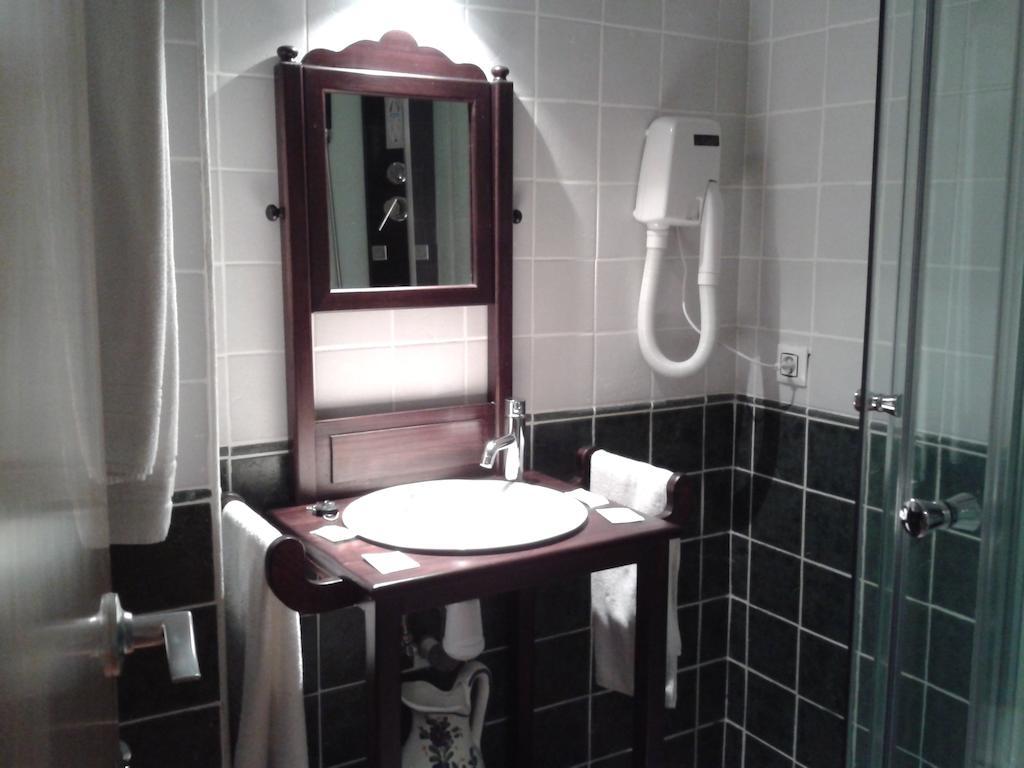 Hostal El Olmo カマレラ・デ・ラ・シエラ エクステリア 写真