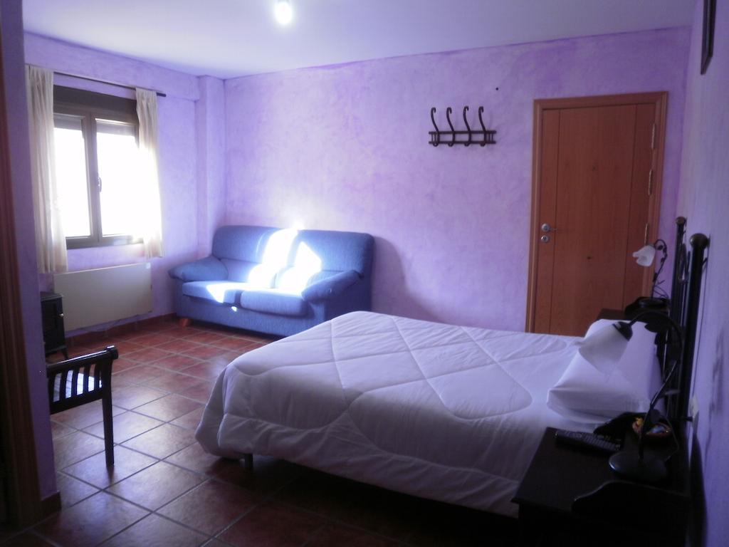 Hostal El Olmo カマレラ・デ・ラ・シエラ 部屋 写真