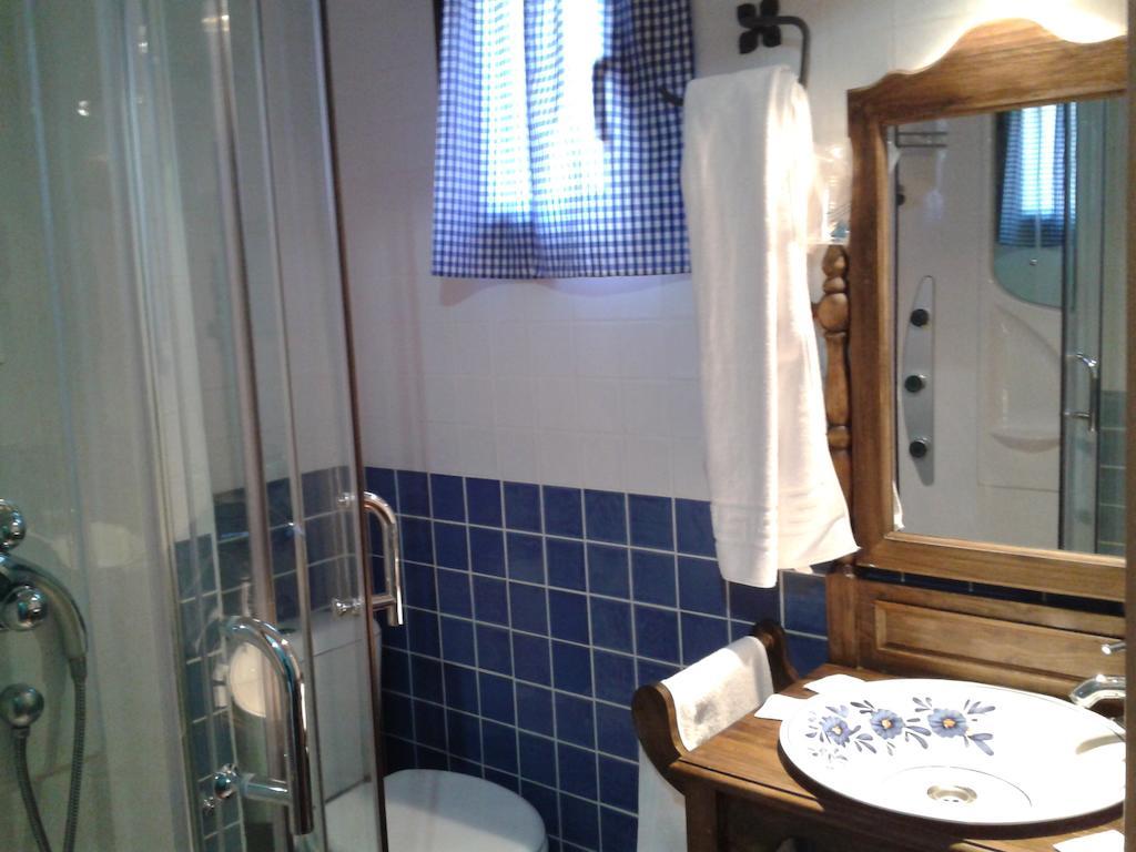 Hostal El Olmo カマレラ・デ・ラ・シエラ 部屋 写真