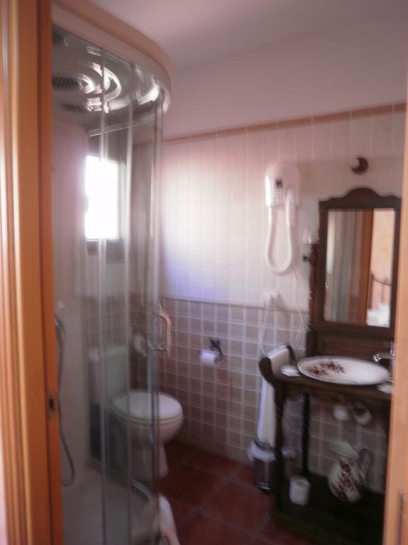 Hostal El Olmo カマレラ・デ・ラ・シエラ 部屋 写真